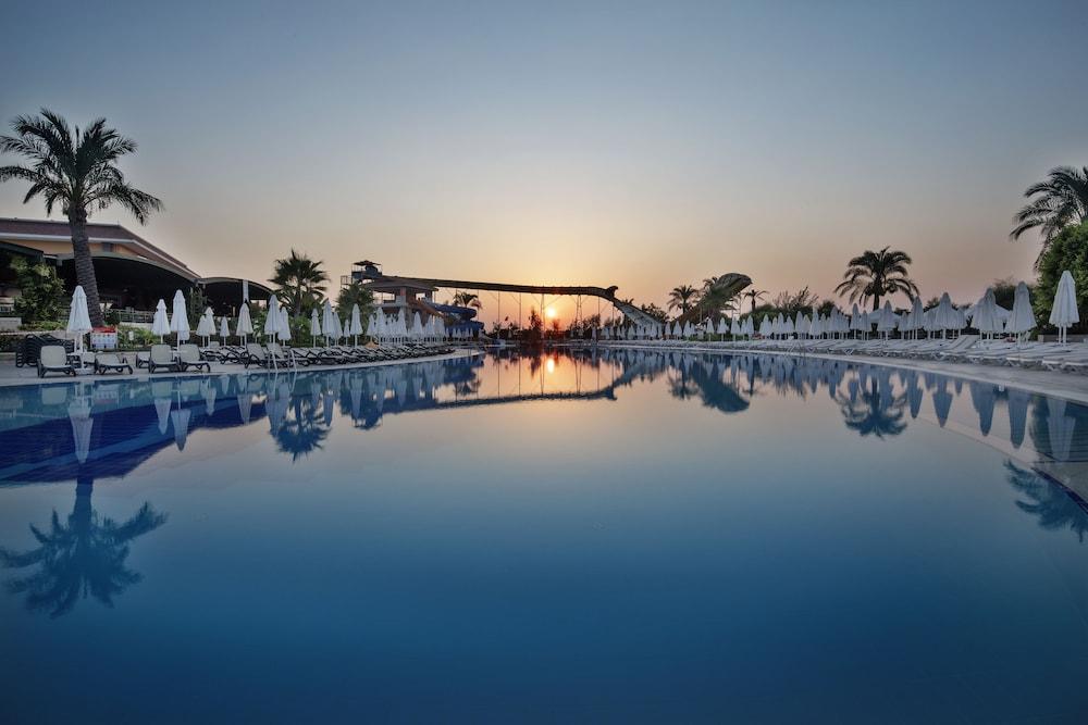 Crystal Paraiso Verde Resort & Spa Bogazkent Eksteriør billede